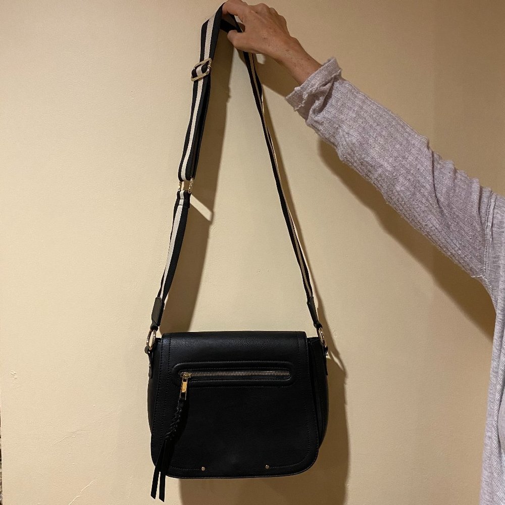 Gap Izzy Black Crossbody